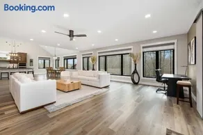 Luxury Modern Lodge Near Fort Wayne with River Views - Image 2