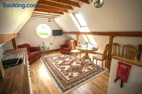 Topsy-Turvy, Gardeners Cottage, Clungunford, Ludlow, Shropshire SY70PN - Image 3