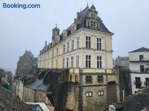 Chambre dans le vieux quartier de Laval - Image 2