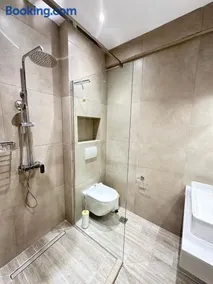 Olympic Beach Rooms - Image 2