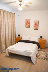 Spacious and cozy 3BD+Terrace Couples Apartment - Image 3