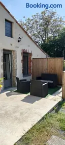 Chez Henri - Image 2