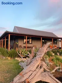 Rust & Timber Farmstay - Image 3