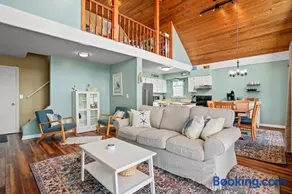 Off Duty - Pet Friendly, Waterfront! - Image 3