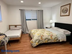 BM master suite in Mountain View - Image 1