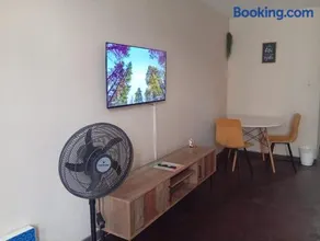 Comfy spacious apartment - Image 1