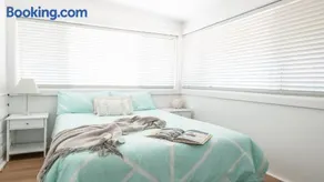 Bangalow Beach House - Ettalong, pet friendly, walk to beach,shops,cafes - Image 4