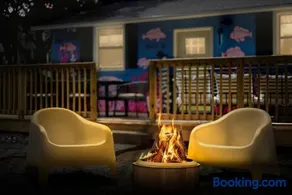 Casa del Mar - Bold, Bright & Steps to the Sand! - Image 4