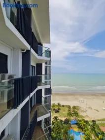 PUTEH Timurbay Beachfront Private SEA view Suite Kuantan - Image 3