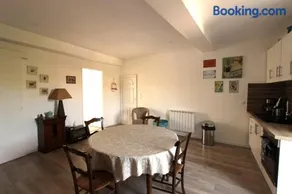 Joli appartement avec balcon au coeur de Forcalquier - Image 2