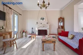 Creta Leisure Escape Private Pool & Garden Oasis - Image 4