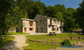 Hill Of Oaks - Image 2