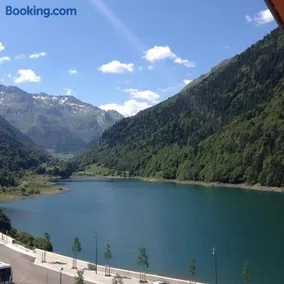 Appartement sur le bord du lac de fabreges - Image 2