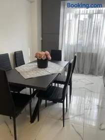 Apartamentul lui Radu - Image 1