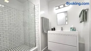Double Suite Santa Monica - Free Parking - Image 3