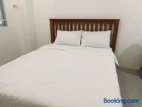 TravelNest Transient Inn Santa Rosa Laguna - Image 1