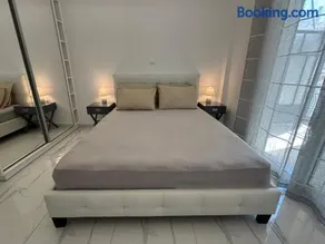 The Onyx Residence - Image 2