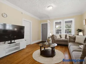 Charming Del Ray Home Near Old Town & METRO-rail - Image 2