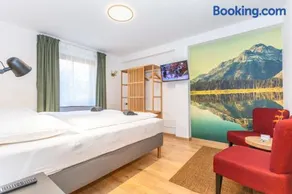 Sonnberg Lodge - Image 1