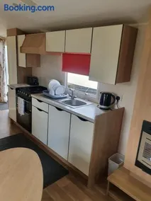 Fantasy Island King Fisher 8Berth 402 - Image 2