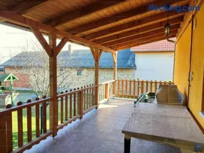 Schönes Ferienhaus mit Pool - Image 4
