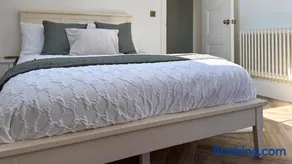 Family Holiday Home by the Great Orme Tramway and Beach - Image 2