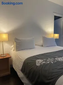 appartement dans maison du XVIᵉ siècle, a Clermont Ferrand petit déjeuner et ménage inclus - Image 4