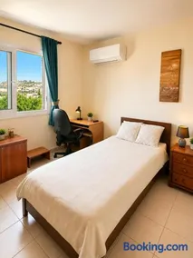 Alithea Gardens 2 Bedroom Apt with Communal Pool - Image 4