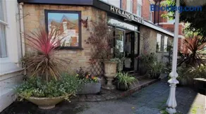 Hylands Hotel Single Room with Shared Bathroom & Free Parking - Image 5