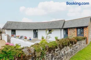 Dux Farm Retreat - 2 bed dog friendly cottage, near Bude - Image 2