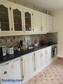 Woodland Cottage - Image 2