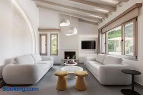 Blue Pine Sani House - Image 1