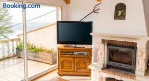 Maison chaleureuse à Nages avec vue sur lac et montagne - Image 4