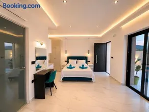 Central Luxury Rooms - Image 3