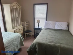 Charming Four Bedroom House - Image 2