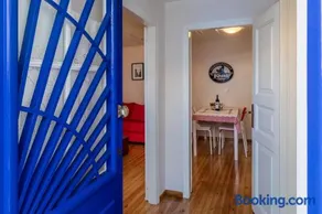 Niki's Traditional House - Image 4