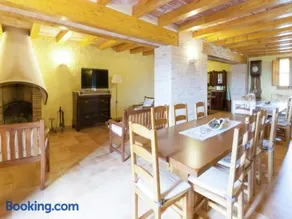 17th century farmhouse in Bages, near Montserrat - Image 1