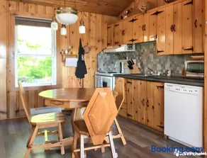 Charming Chalet in Sainte-Thècle with Jacuzzi - Image 3