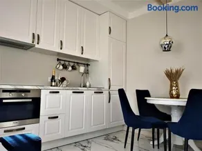 GOLDEN QUEEN apartments - Image 1