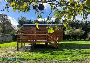The Apple Rest - Image 3