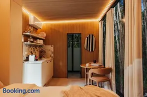 Luxury Mirror Home in Byron Bay Hinterland - Image 4