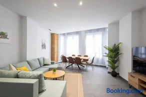 Florit Flats The Patraix Apartments - Image 5