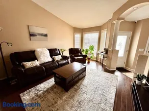 Saskatoon Lashyn Cove Homestay - Image 1