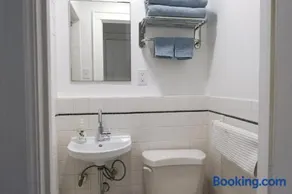 Garden Guest Suite - Image 3