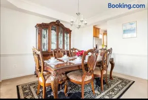 Van Gogh Guest Rm #3 • Van Gogh 3-Comfy Private Rm in single family home - Image 3