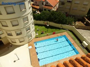 Edificio Grañamar con piscina en Sanxenxo - Image 1