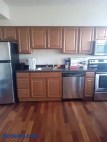 1 bedroom with free parking - Image 3