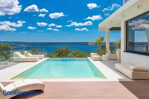 5* Luxury Villa Michele - Image 1