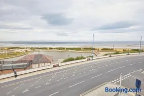 Glenholme Apartments with Sea Views and Balconies in Redcar North Yorkshire - Image 5
