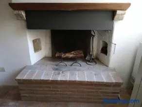 Traditional apartment in heart of medieval village - Image 3
